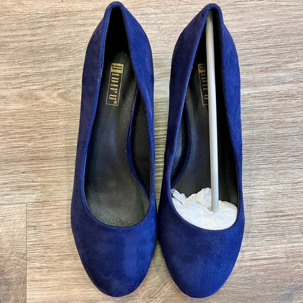 NEW! IDIFU Blue Suede Pumps